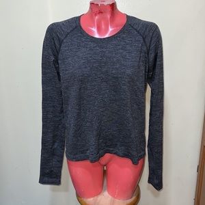 Lululemon long sleeve tee shirt top blouse yoga